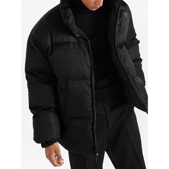 PRADA REVERSIBLE DOWN JACKET IN RE-NYLON - Picture 4 of 5